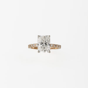 Anillo de Compromiso Radiant con Pave